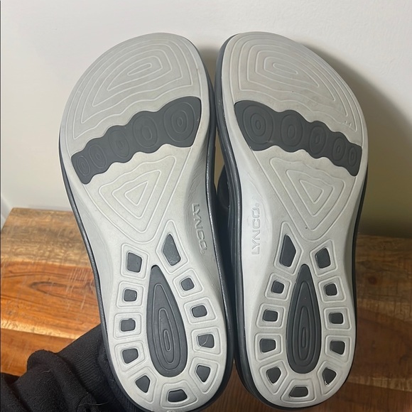 Aetrex Men’s Maui Lynco Flip Flops, Size 10 - Picture 3 of 5